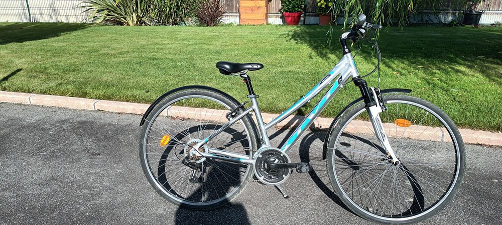 V&eacute;lo VTC sportif Vélos