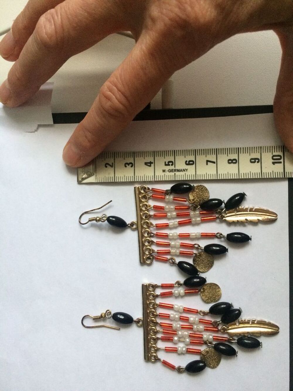 Boucles d'oreille Promod m&eacute;tal dor&eacute;, rouge et perles Bijoux et montres