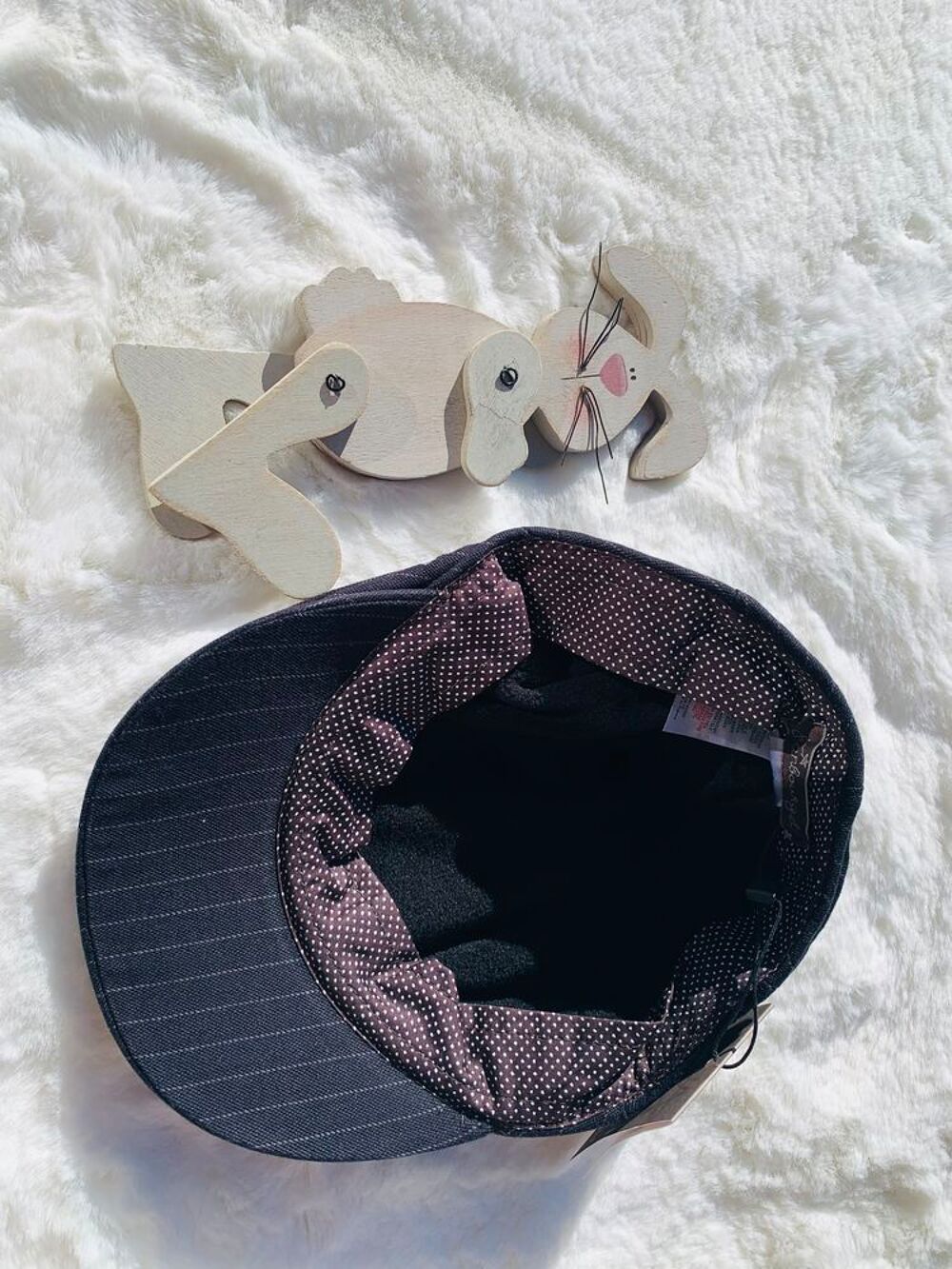Casquette Jean Bourget 
taille 49 cm
Neuve avec &eacute;tiquette Vêtements enfants