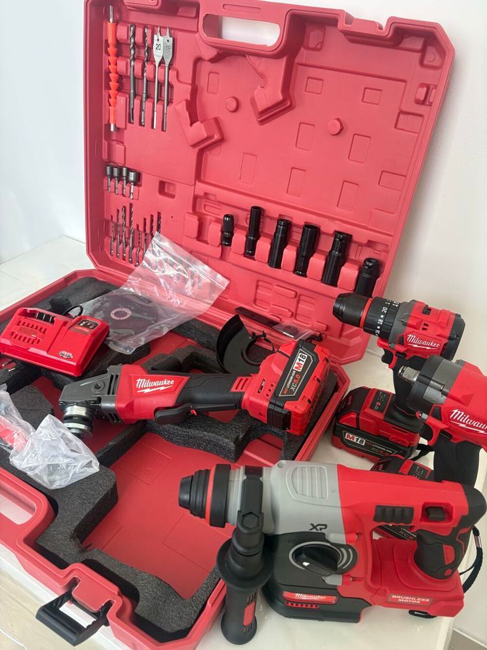kit Milwaukee tout neuf 4en1 M18 Bricolage