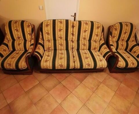 Canapé et 2 fauteuils en merisier magasin Léoty 559 Yzeure (03)