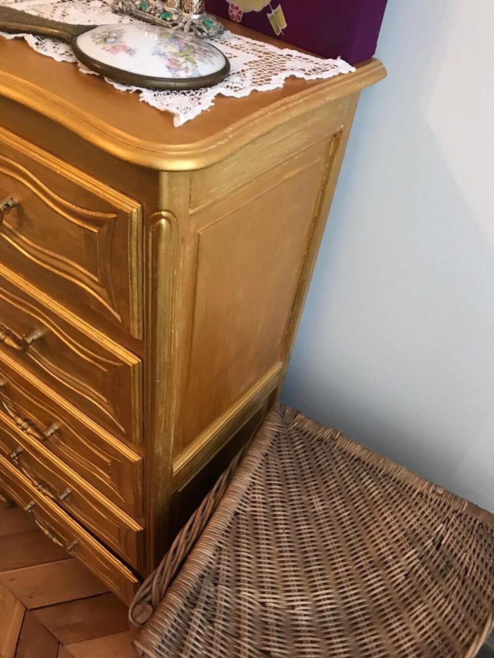 Commode ancienne en or - 5 tiroirs
Meubles