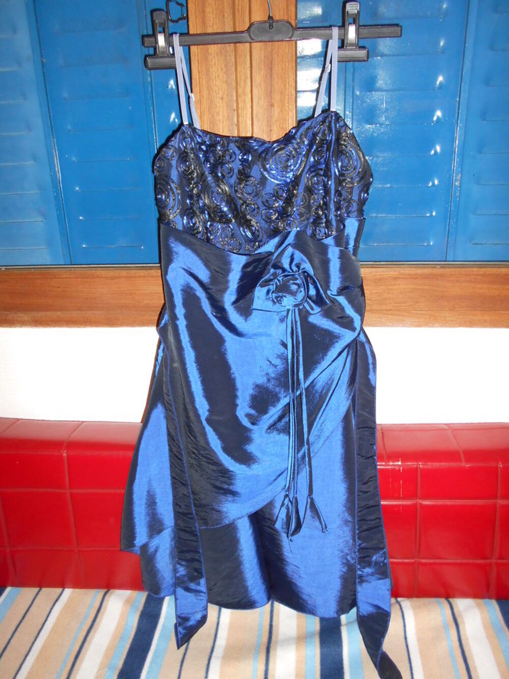 robe bleue Vêtements