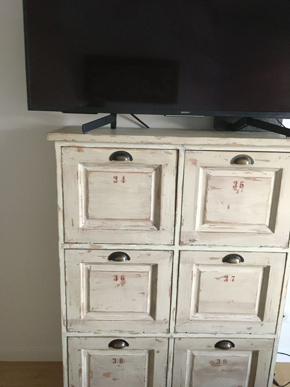 Commode Vintage Bois &agrave; Finition Vieillie Meubles