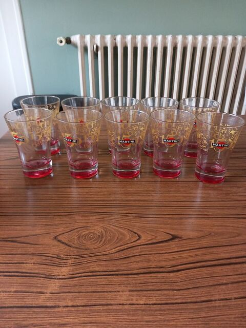 10 VERRES MARTINI  COLLECTION 30 Saint-Gildas-des-Bois (44)