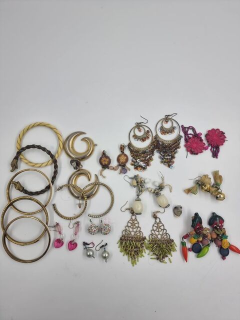 Lot de bijoux fantaisie 2 Vulbens (74)