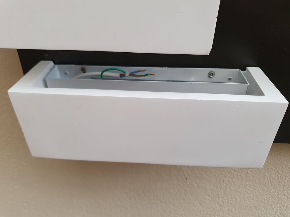 ELECTRICITE- APPLIQUE- LUMIERE INDIRECTE- QUALITE INDUSTRIE Bricolage