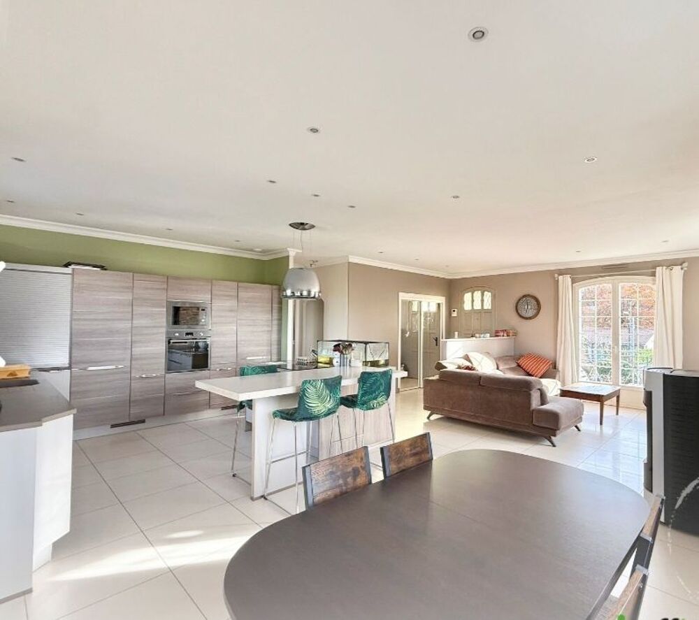 Vente Maison GRANDE MAISON LA COURONNE CHARENTE La couronne