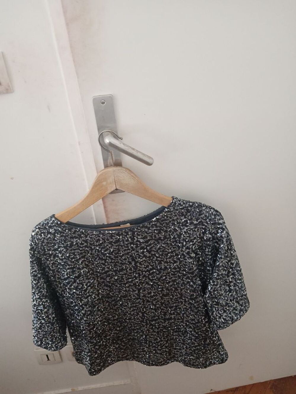 BEAU PULL DE SOIREE PAILLETTE Vêtements