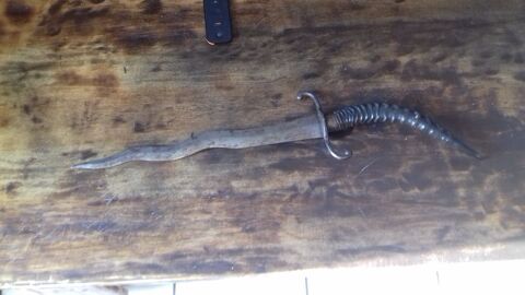 véritable kriss 0 Tenay (01)