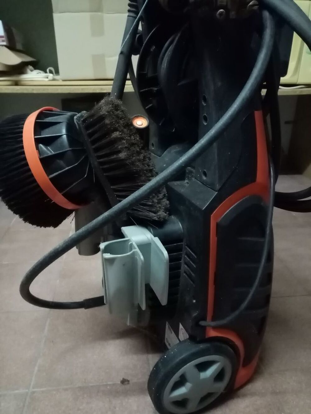 karcher 
blak et decker 
Bricolage