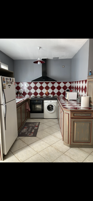  Villa à louer 6 pièces 200 m²