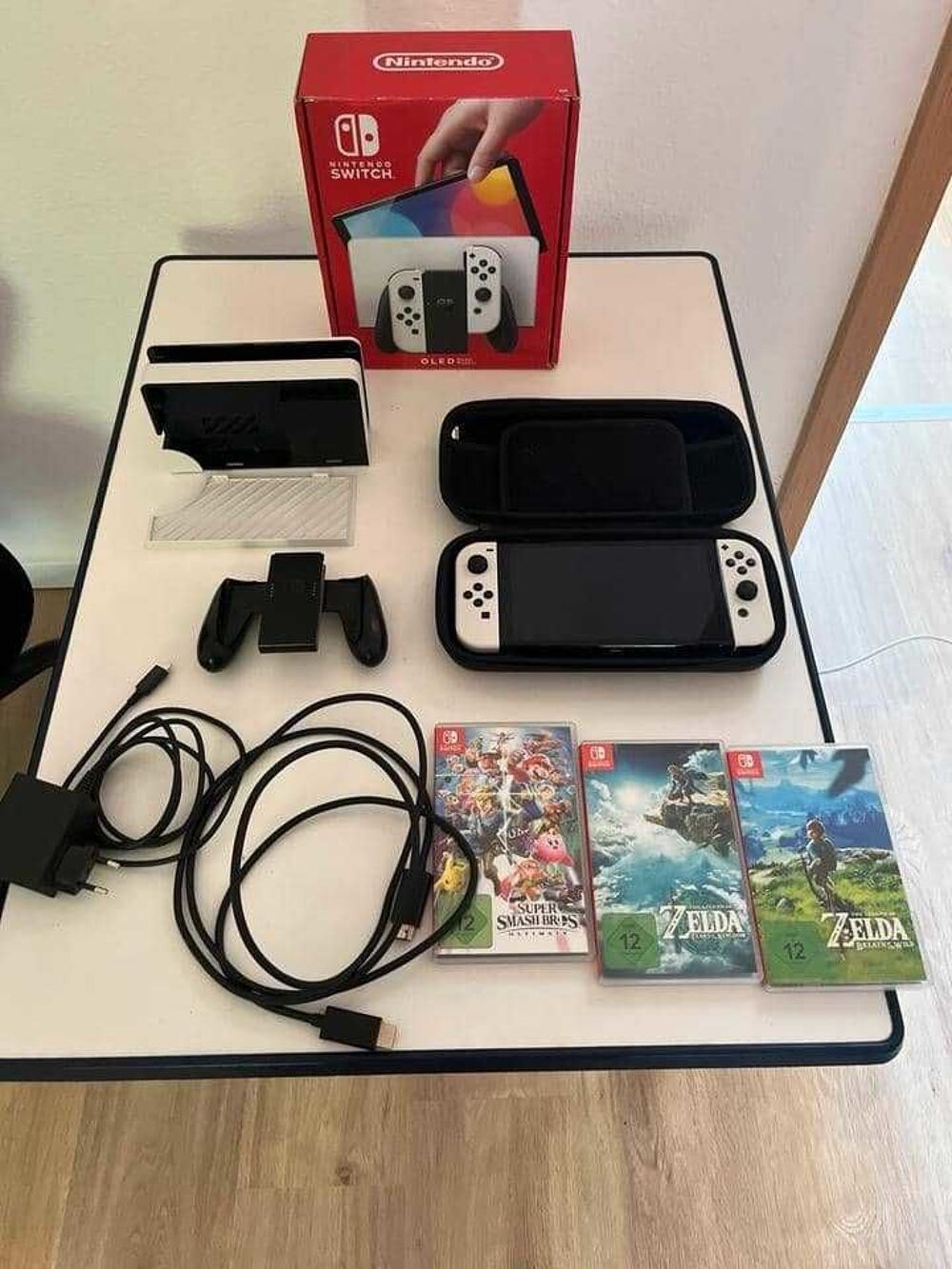 NINTENDO SWITCH OLED - comme neuf DVD et blu-ray