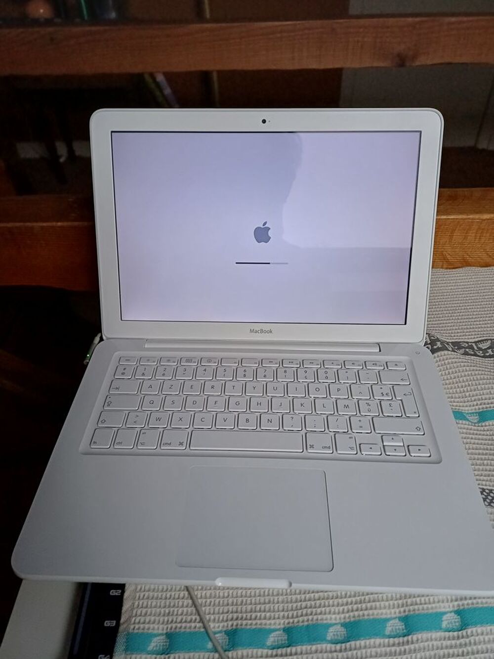 Portable Macbook A1342 Disque dur SSDB 500Go Neuf 8 go M&eacute;moi Mat�riel informatique