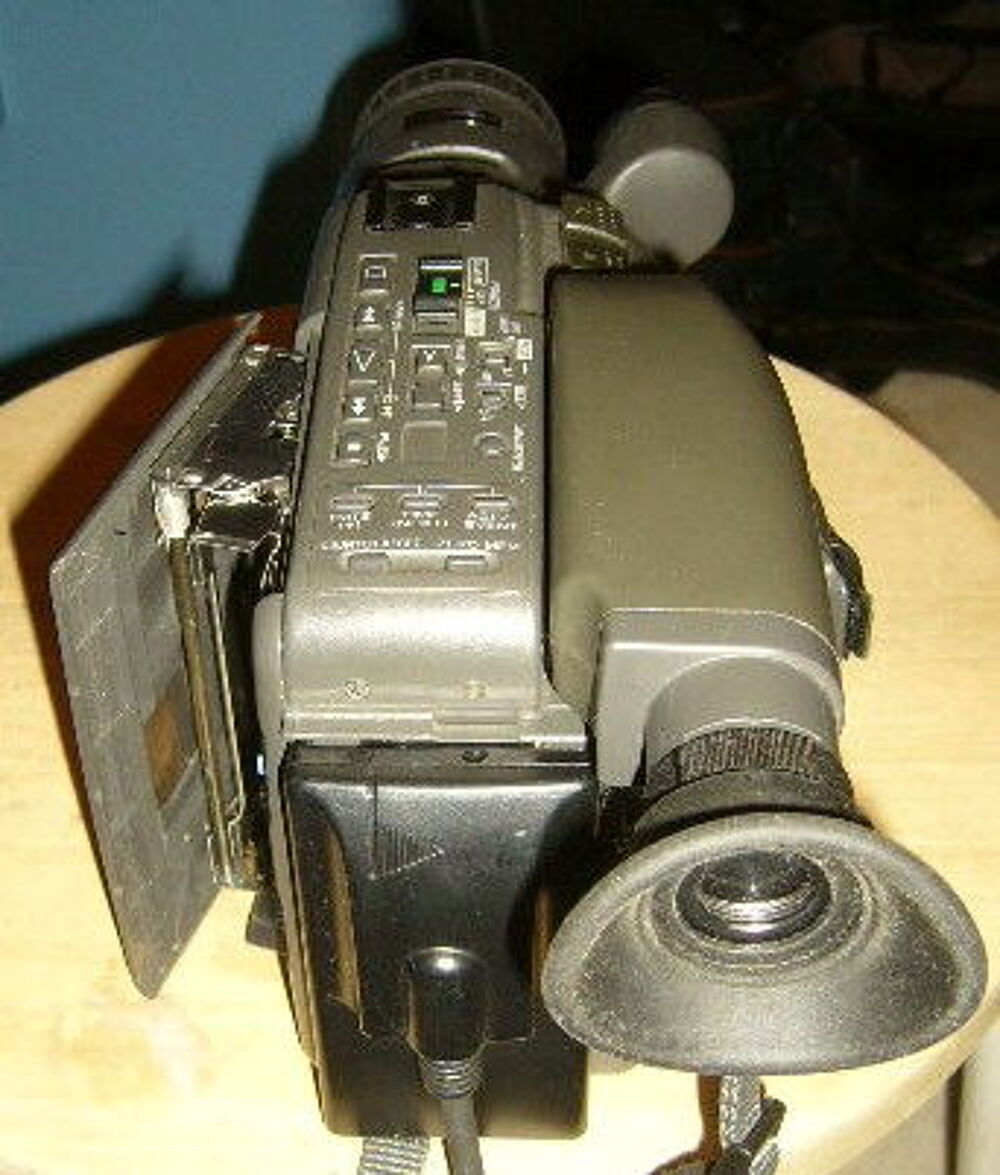 camescope 8mm video8 SONY CCD-F385 A REPARER Photos/Video/TV