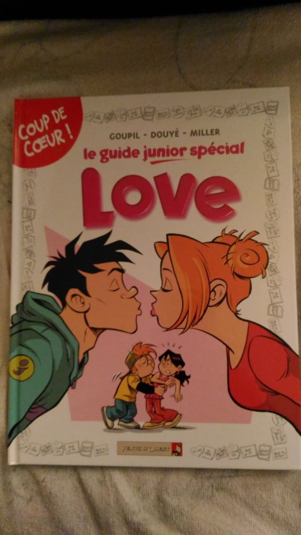 BD " Le guide junior sp&eacute;cial Love " Album Livres et BD