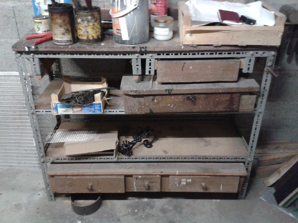 meuble &eacute;tabli avec tiroirs Bricolage
