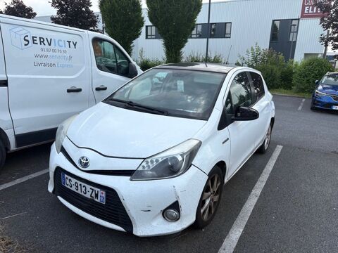 Toyota yaris 100h Style