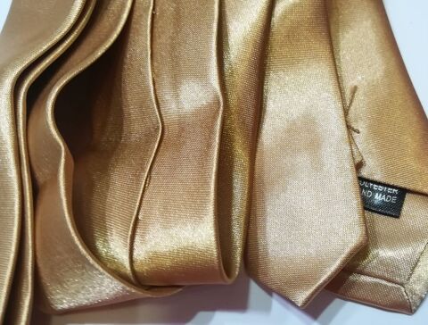 #Lot tt  1eur# Cravates Neuves Hand Made Costume Destockage 1 Paris 17 (75)