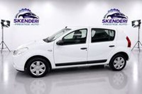 Sandero 1.5 dCi 85 eco2 Laur&eacute;ate Euro 4 2008 occasion 10100 Romilly-sur-Seine
