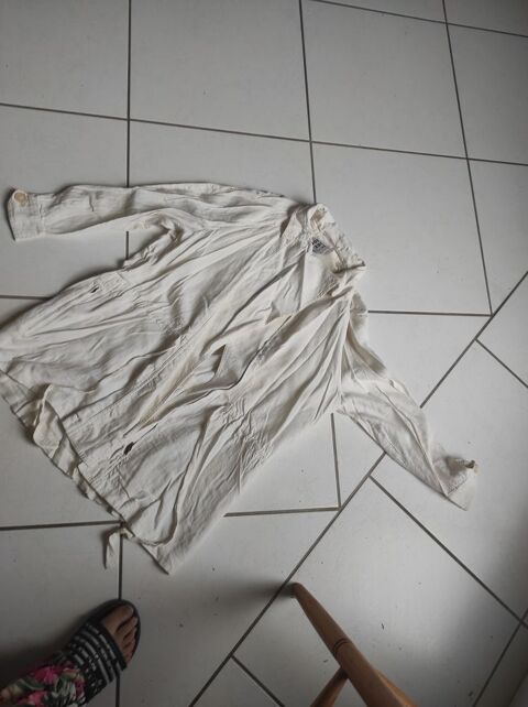 15€ veste légère taille 38/40 15 Accolay (89)