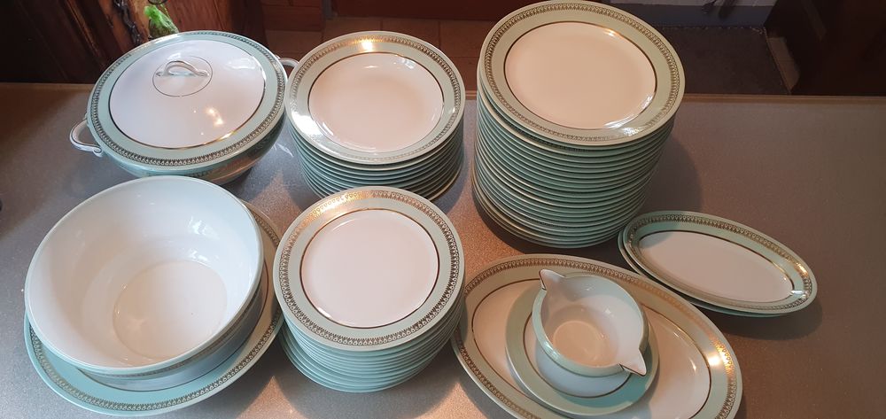 SERVICE DE TABLE EN PORCELAINE De LIMOGES 1950 Electromnager