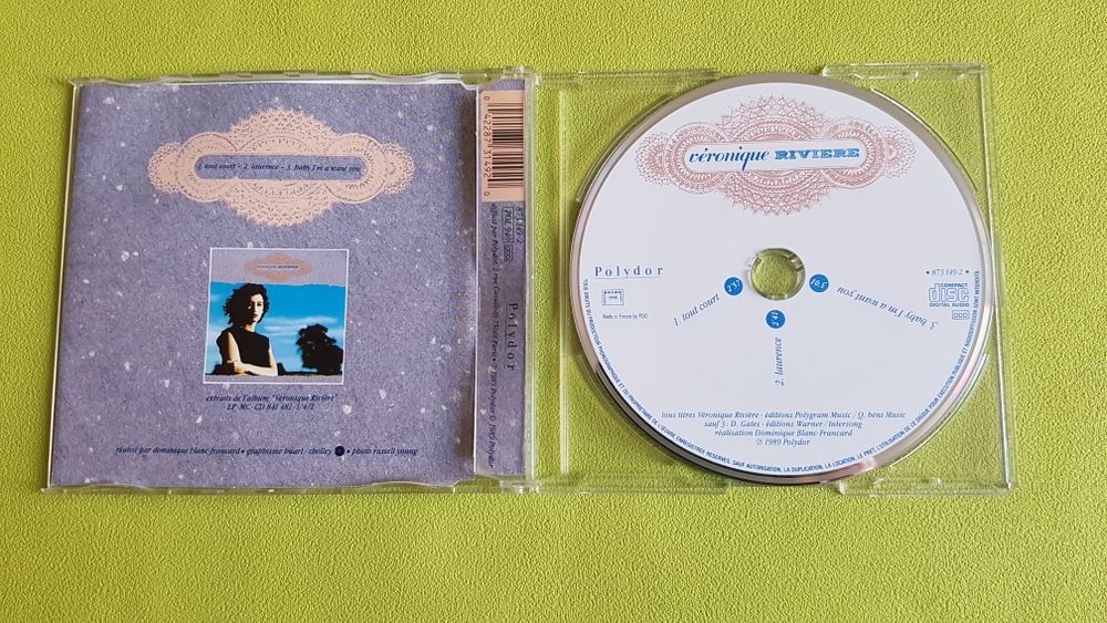 V&Eacute;RONIQUE RIVIERE CD et vinyles