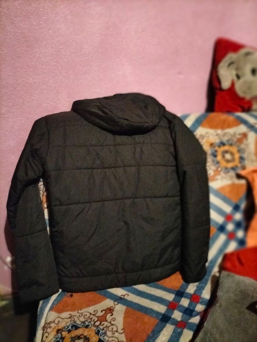 Doudoune a capuche quechua taille S tr&egrave;s bon &eacute;tat Vêtements