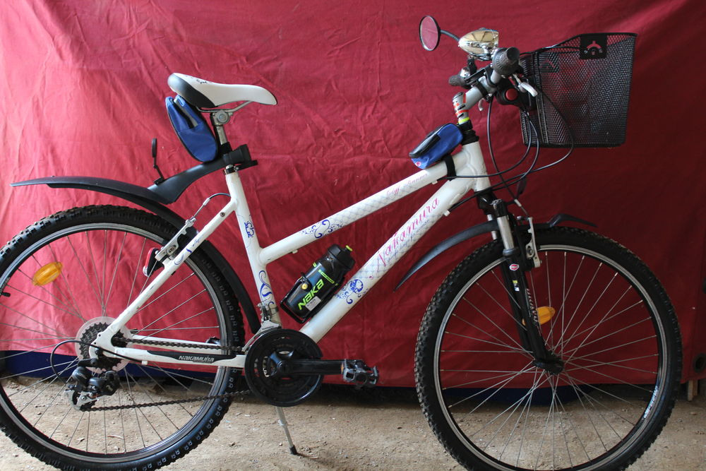 V&Eacute;LO FEMME VTT- POLYVALENT- 26"-avec le TOP de L'EQUIPEMENT Vélos