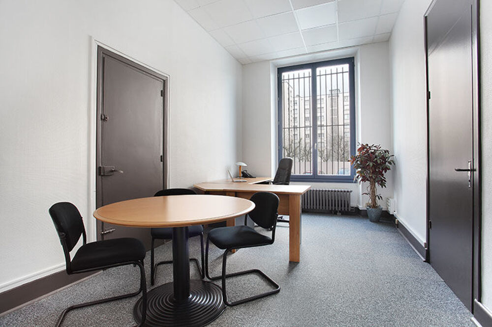   Espace de bureau privé pour 3 personnes à Grenoble City  