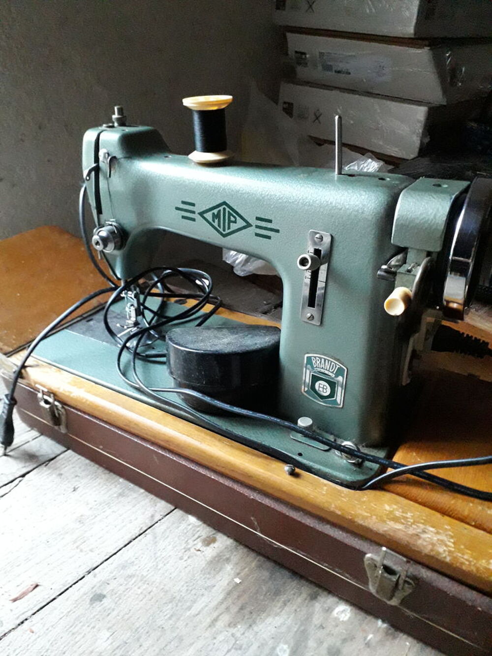 machine &agrave; coudre MIP Bricolage