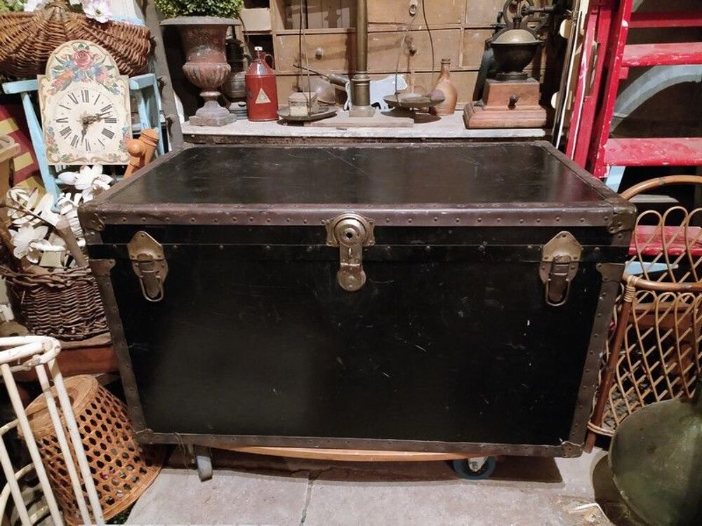 Ancienne Grande Malle de Voyage Fermoirs Laiton 
Meubles