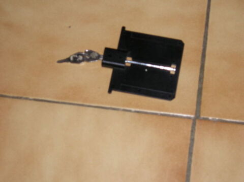 antivol pour lecteur de disquette
10 Sept�mes-les-Vallons (13)