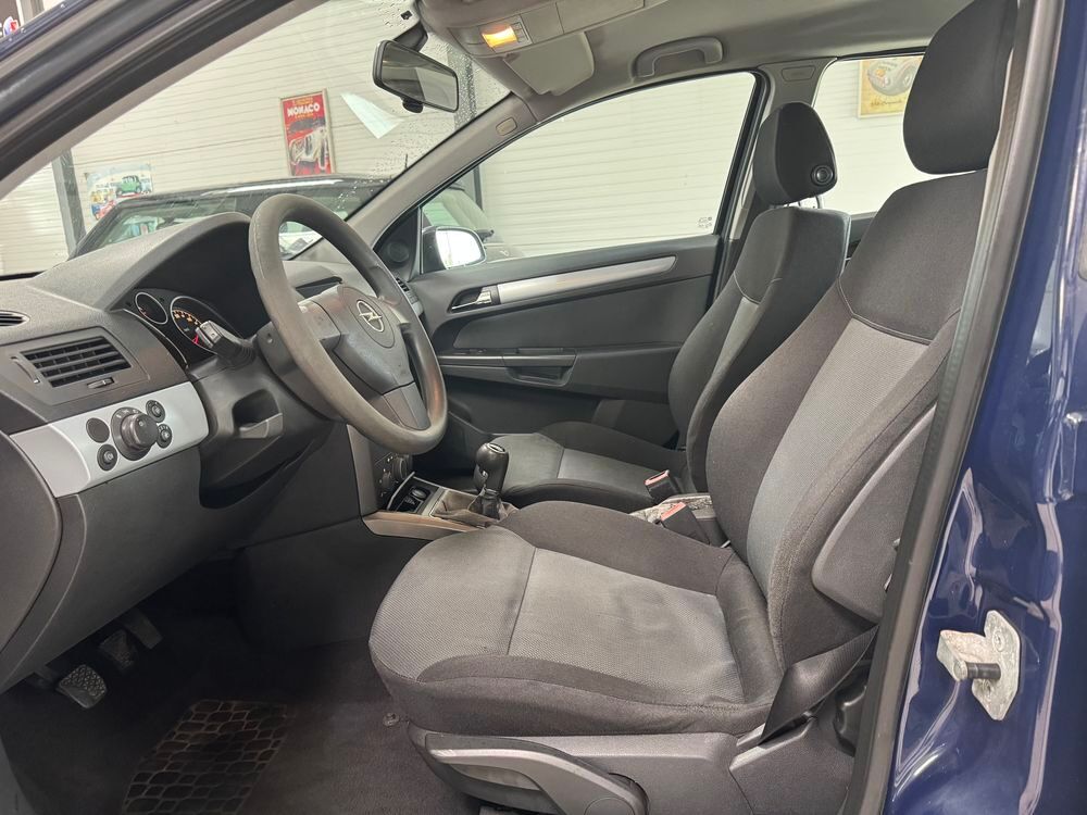 Astra 1.9 CDTI 100 COSMO 2006 occasion 56400 Brech