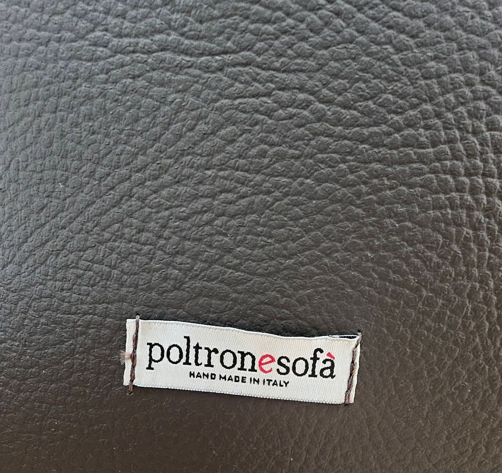 Canap&eacute; tout cuir quasi neuf Poltron e Sofa Meubles