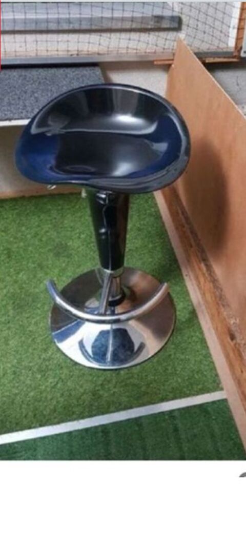 tabouret noir 9 Bron (69)