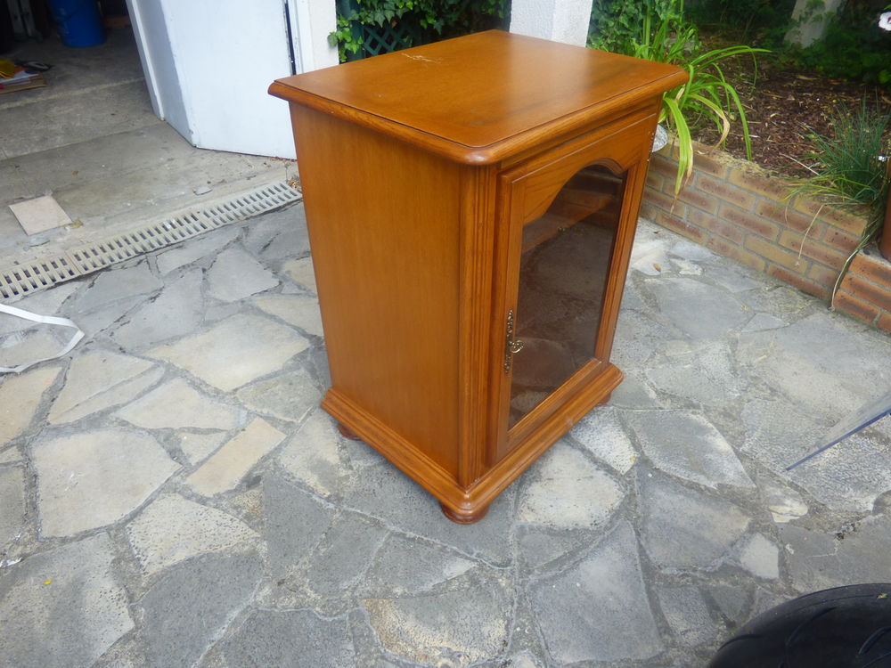 Meuble vitrine P 49 cm, L 82 cm, H 84 cm Meubles