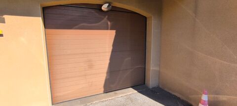 Porte de garage sectionnelle 2.83x1.95 700 Saint-Genis-Pouilly (01)