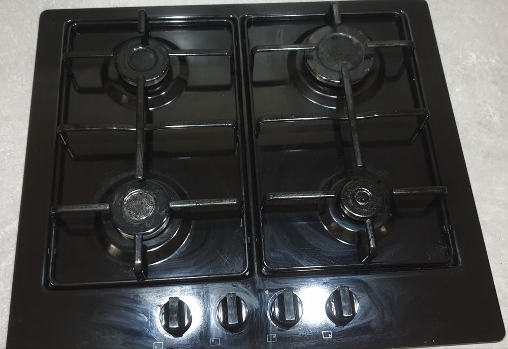 Four et plaque de cuisson &agrave; gaz Electroménager