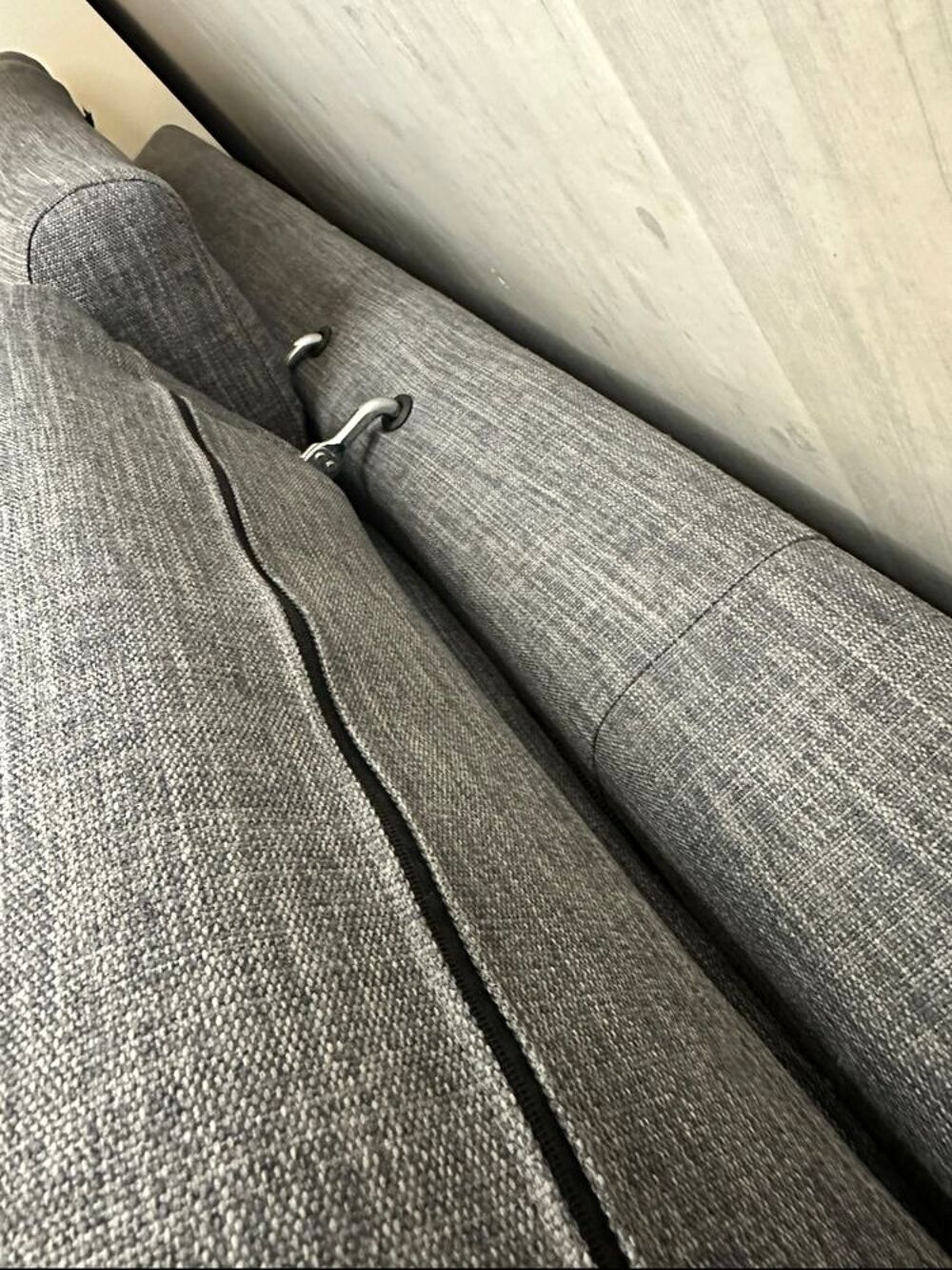 Canap&eacute; gris poltron et sofa Meubles