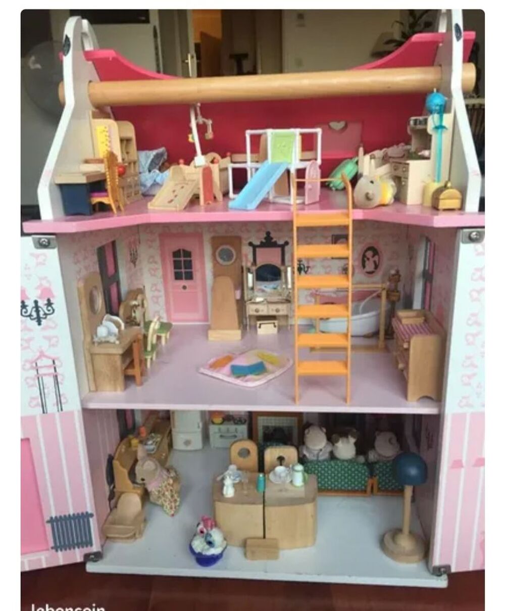 Maison de poup&eacute;e Jeux / jouets