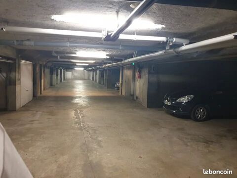 Parking / Garage � louer 13 m� Reims