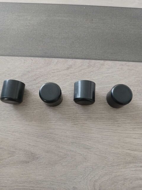 bouchons de pieds de chaise 15 Vieux-Charmont (25)