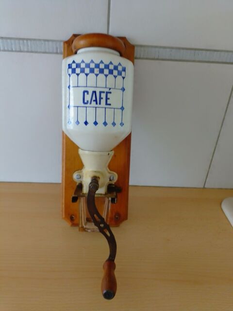 Moulin  caf ancien mural 55 Morteau (25)