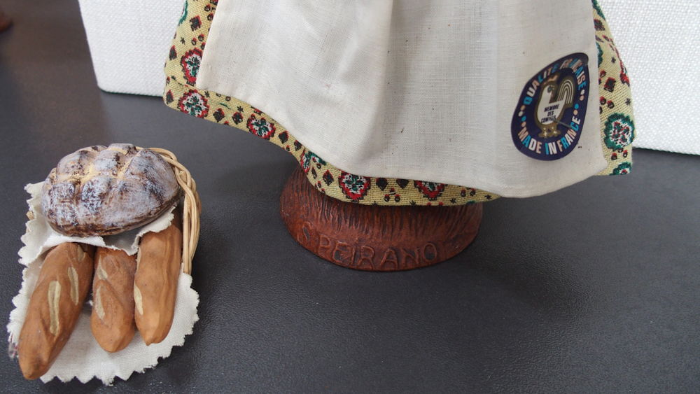 SANTON DE PROVENCE S. PEIRANO - BOULANGERE (28 cm) 