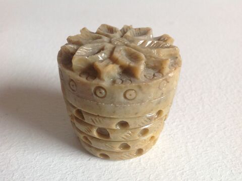 BOITE GRAV�E EN ONYX DIAM 4,2cm H & 3,2cm Bas Envoi Possible 6 Tr�gunc (29)