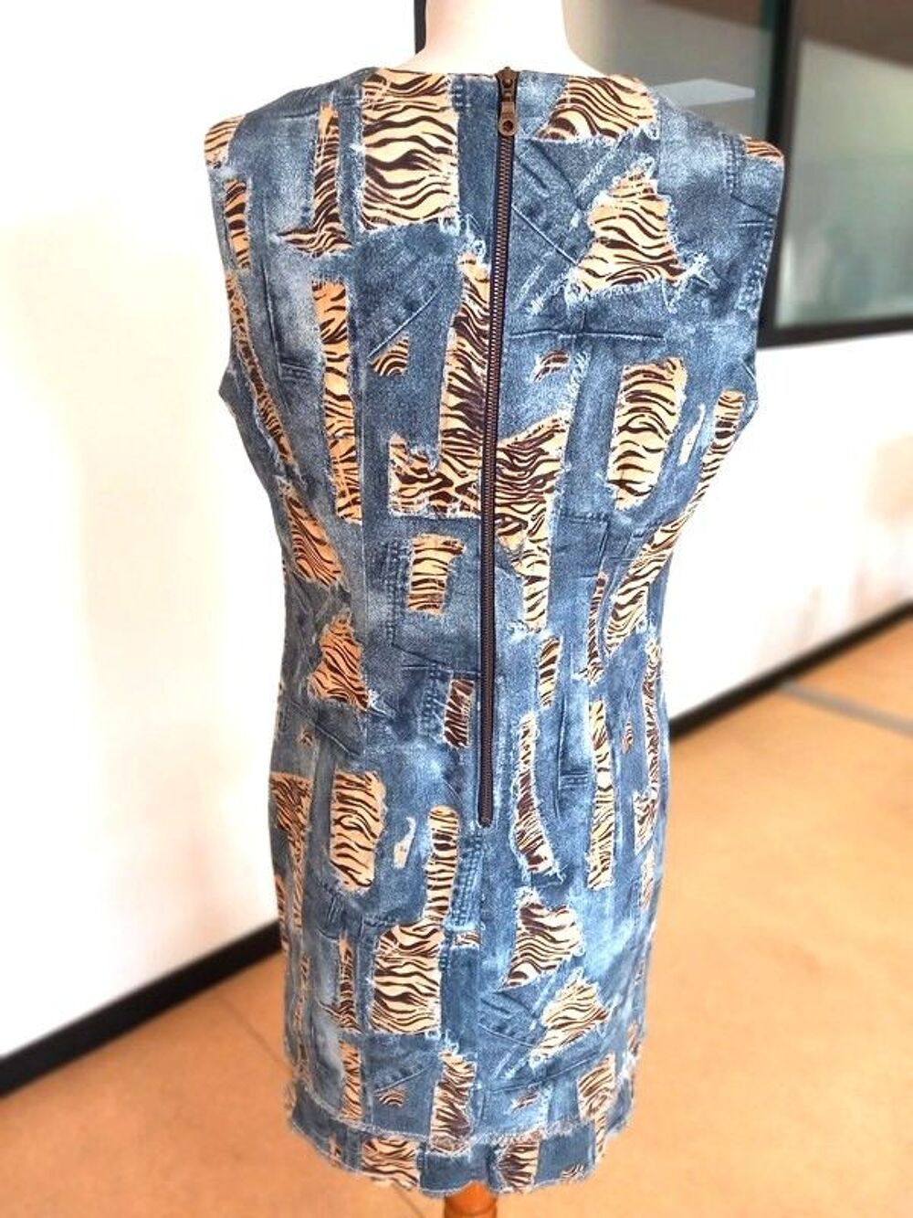 Robe jeans et l&eacute;opard Vêtements