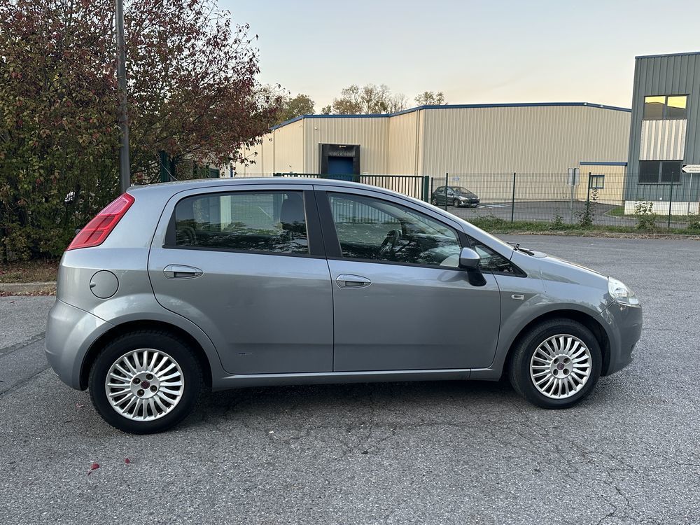 Punto PUNTO 1.3 MULTIJET 16V 75 EASY (KIT GRUAU) 2007 occasion 60290 Laigneville