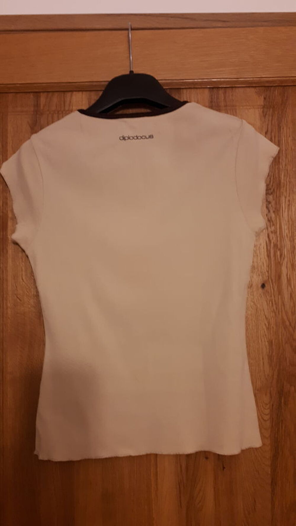 Tee-shirt beige marque Diplodocus taille 1 Vêtements
