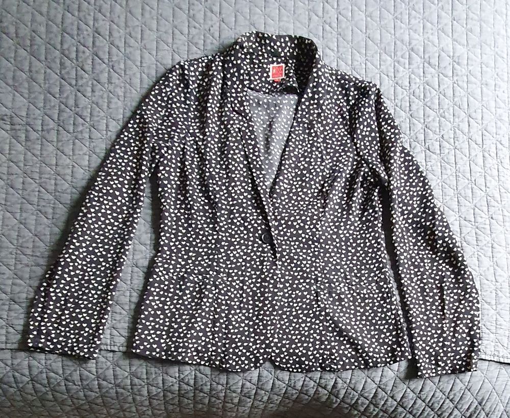 Veste noire avec motifs beiges Miss Captain Vêtements